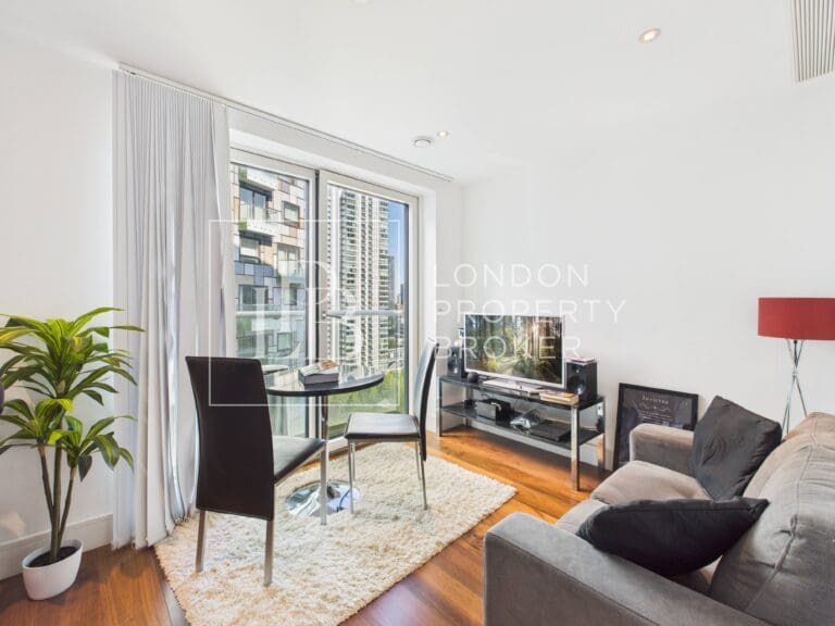 Lincoln Plaza, Duckman Tower, E14