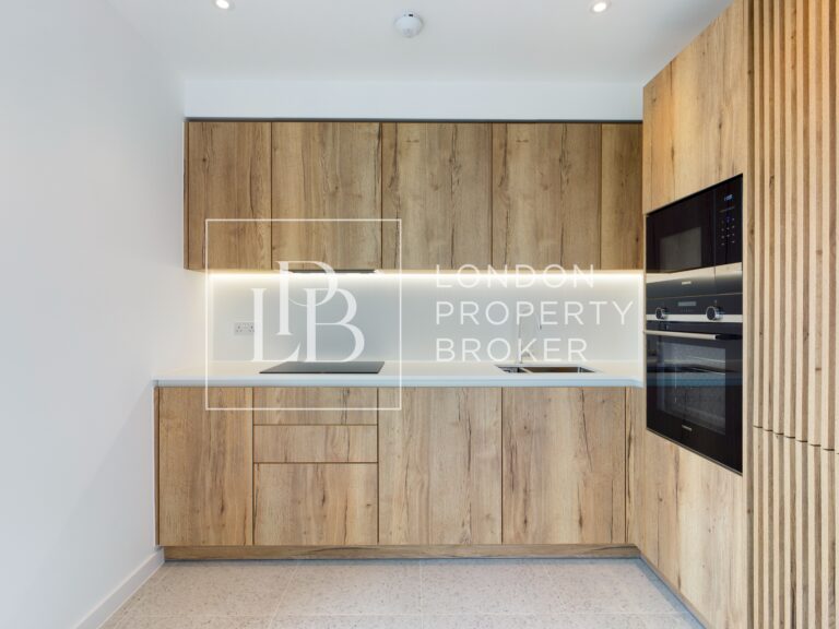 Jacquard Point, Tapestry Way, E1