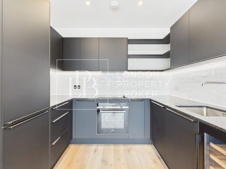 Pettman Crescent, Kubrick House, SE28