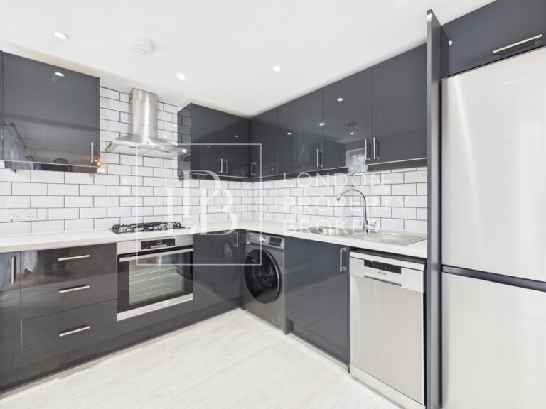 Neal Court, Dagenham, RM9