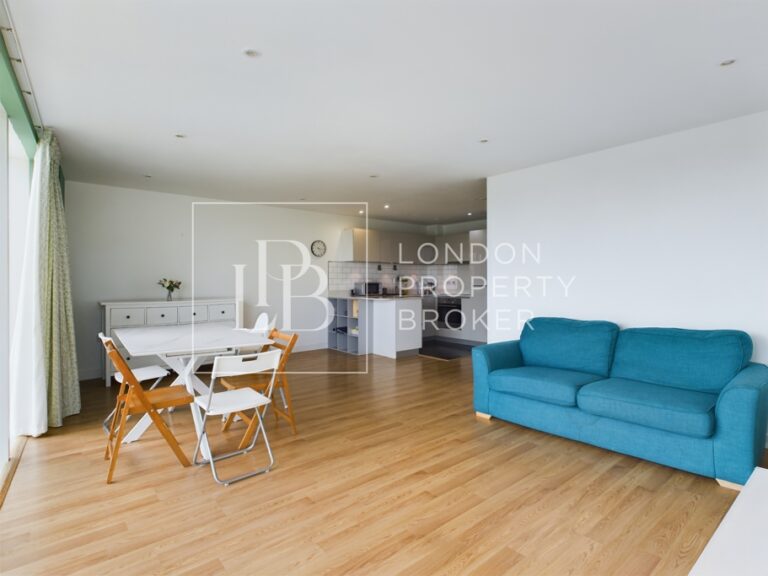 Waterside Apartments, Woodberry Down, N4